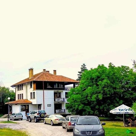 Чичо Томовата Колиба Hotel Tryavna Exterior photo